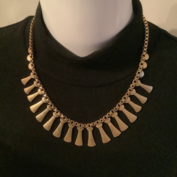 Beautiful Gold Necklace. - Picture 1 of 2